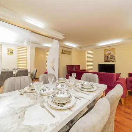 Flat In Near Beaches And Hadrians Appartamento